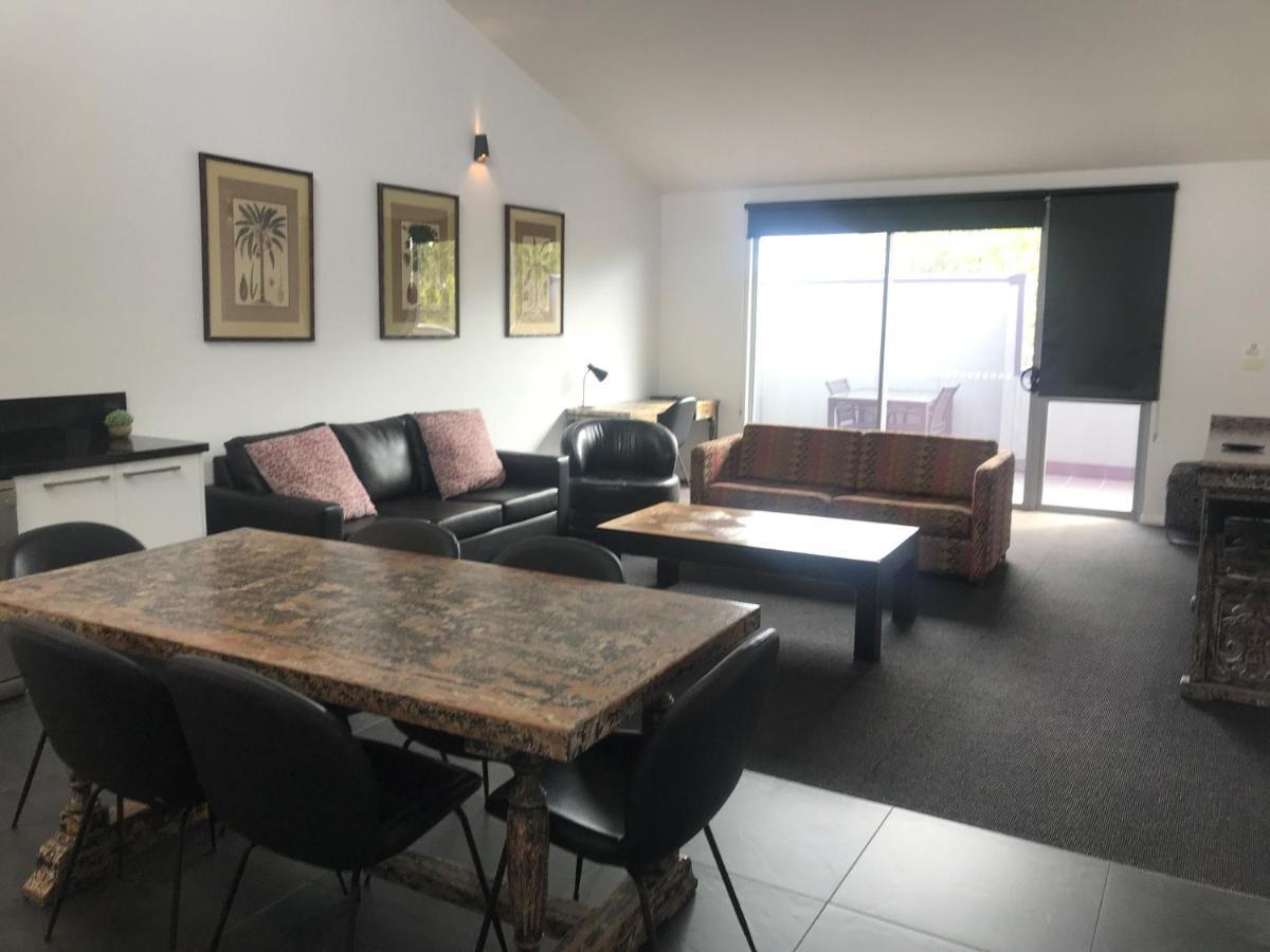 Aparthotel Crown On Darby Newcastle Zewnętrze zdjęcie